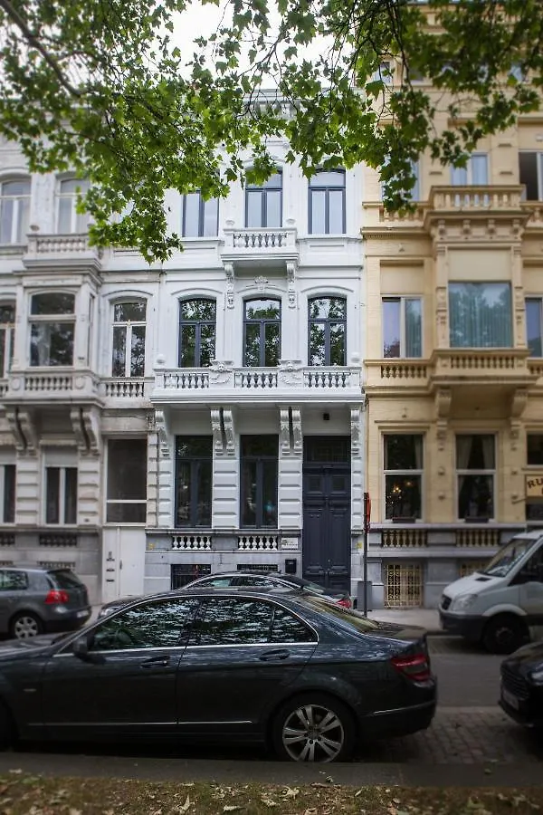 B In Antwerp Bed & Breakfast 2*,  Belgium