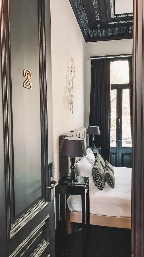 B In Antwerp Bed & Breakfast