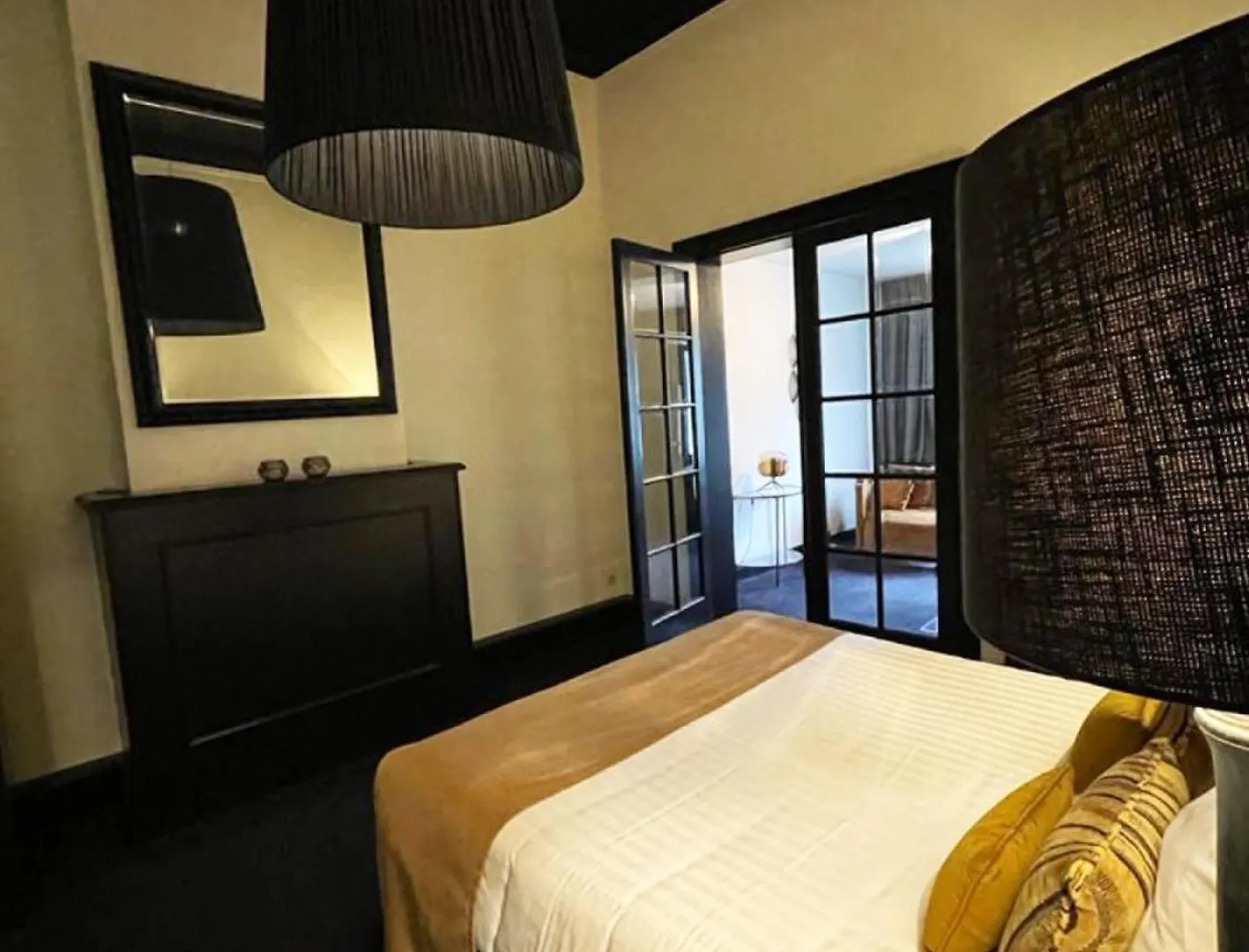 B In Antwerp Bed & Breakfast 2*,  Belgium