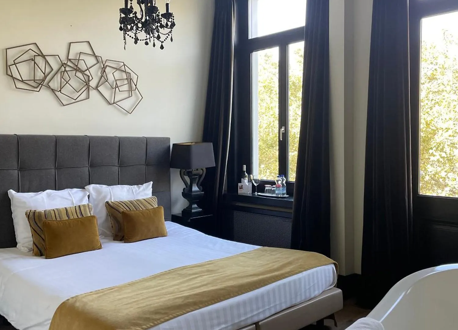 B In Antwerp Bed & Breakfast