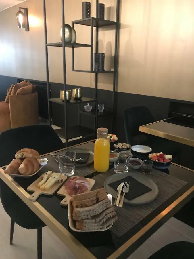 B In Antwerp Bed & Breakfast