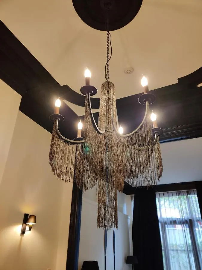 B In Antwerp Bed & Breakfast