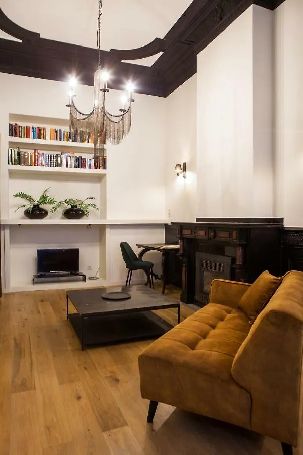 B In Antwerp Bed & Breakfast